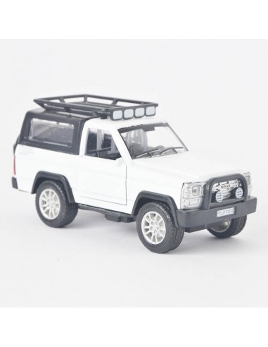 Nissan Patrol Blanca - Escala 1:38 - Artículos de colección